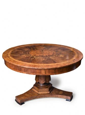 Elegant and rare Rolo table, 19th century