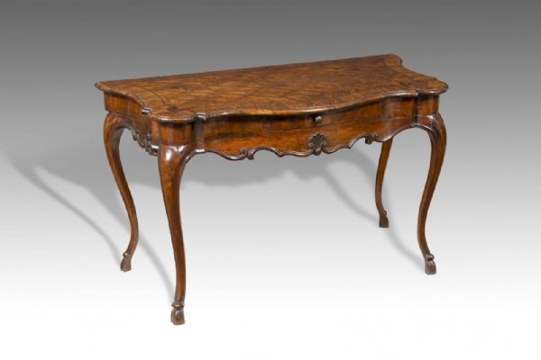 Elegante consola, Módena-Ferrara, siglo XVIII