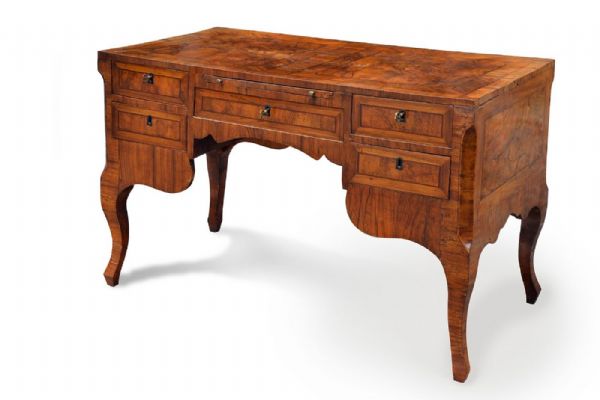 Desk with veneered center Emilia-Veneto Sec XVIII