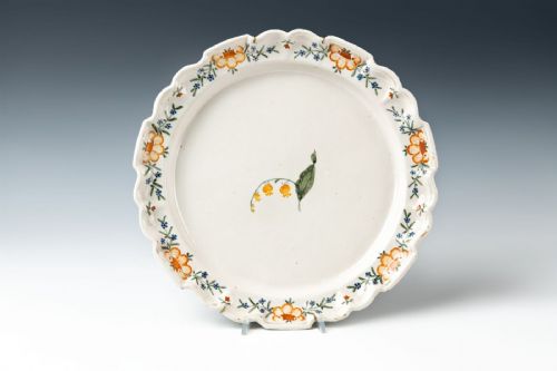 Rare Sassuolo plate, Dallari Manufacture, 18th century
    