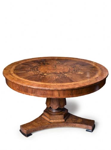 Elegant and rare Rolo table, 19th century