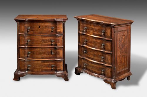 Pair of 18th century cabinets Emilia - Lombardy
    